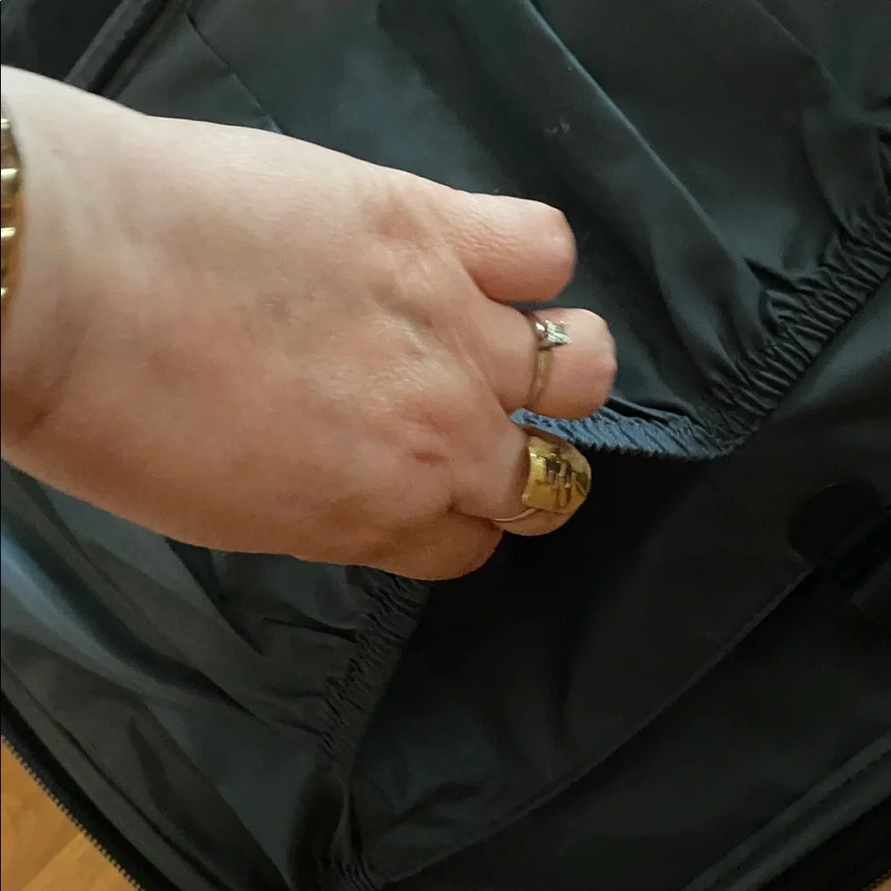 🖤Briggs & Riley Black Rolling travel Carry-On 22” tall🖤